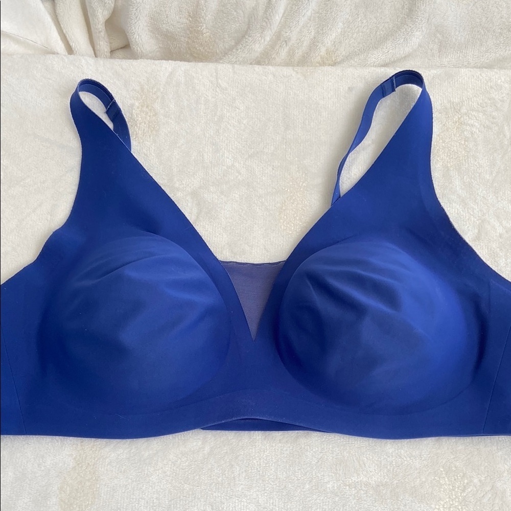 - Knix Blue Wireless Bra Full Coverage Comfort. Good condition​​​